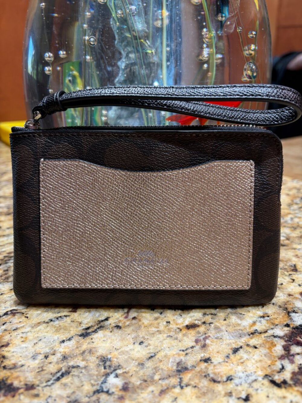 COAST WRISTLET WITH METALLIC POCKET